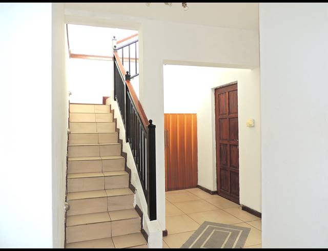 4 BEDROOM HOUSE FOR SALE IN STRUBENSVALLEI